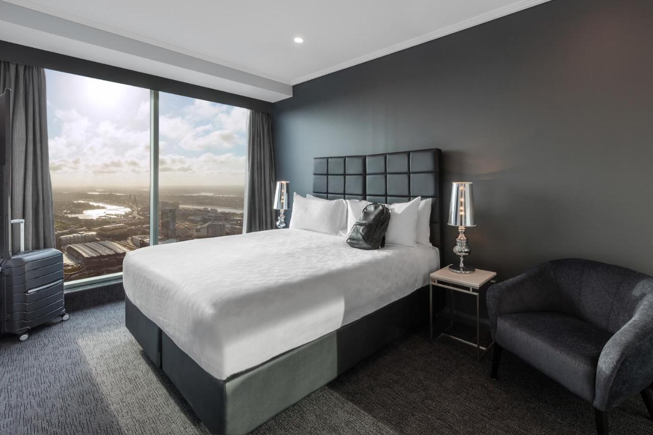 Meriton Suites World Tower, Sydney Esterno foto A bedroom at the hotel