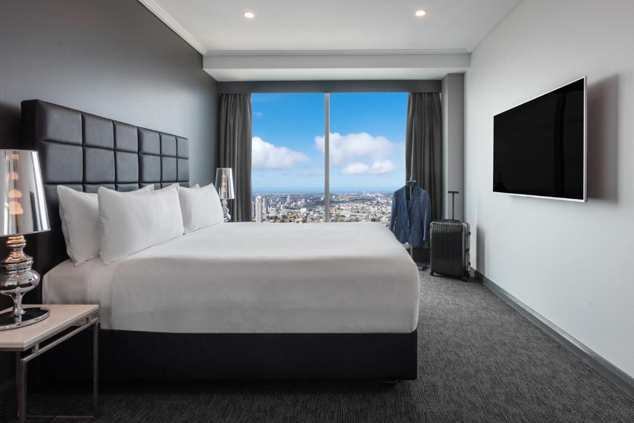 Meriton Suites World Tower, Sydney Esterno foto A bedroom at the hotel