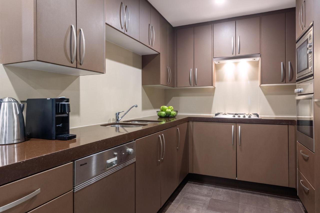 Meriton Suites World Tower, Sydney Esterno foto A modern kitchen