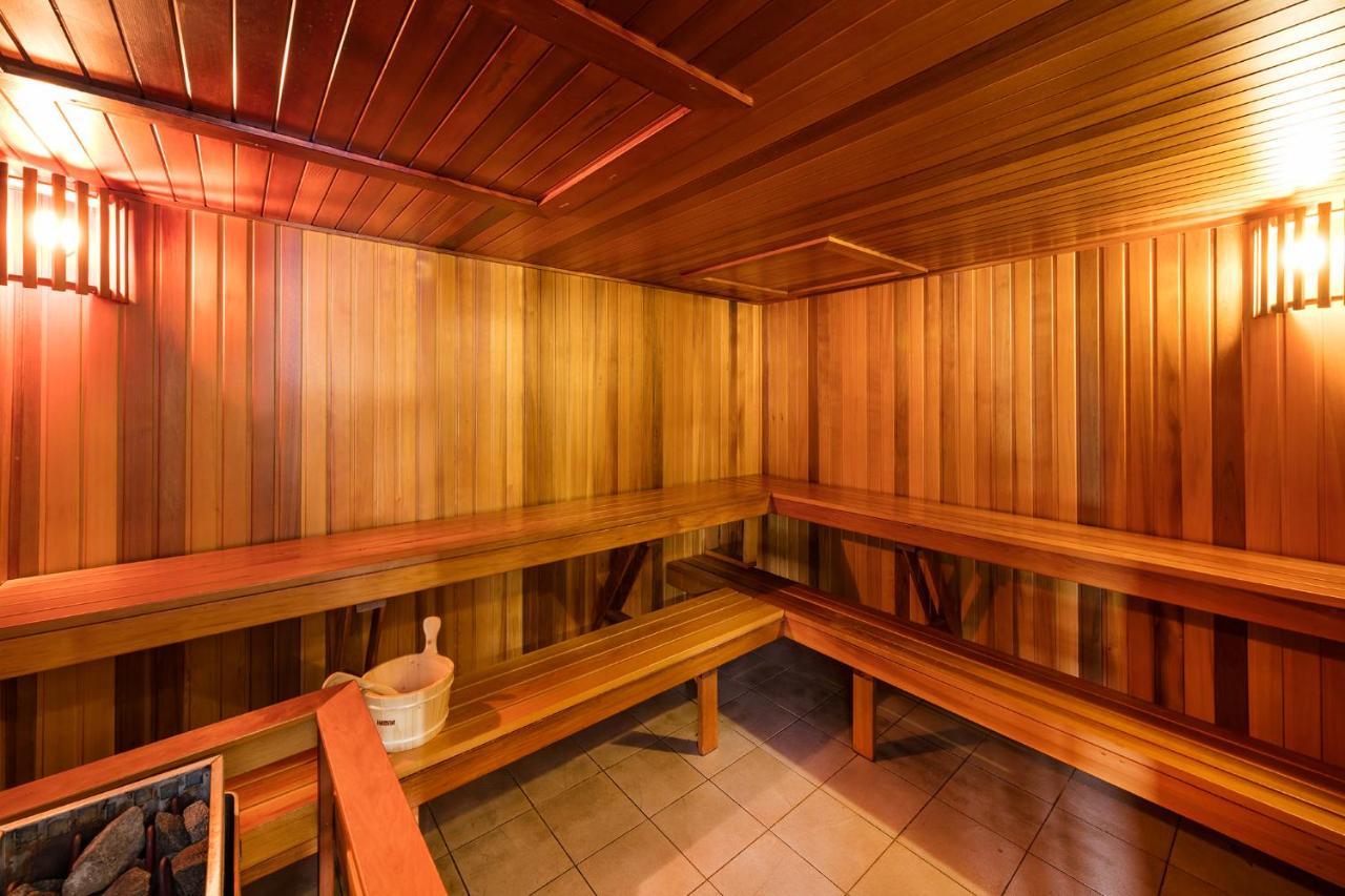 Meriton Suites World Tower, Sydney Esterno foto A Finnish sauna